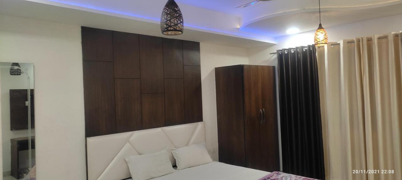 Taj Castle A Boutique Homestay อัครา ภายนอก รูปภาพ
