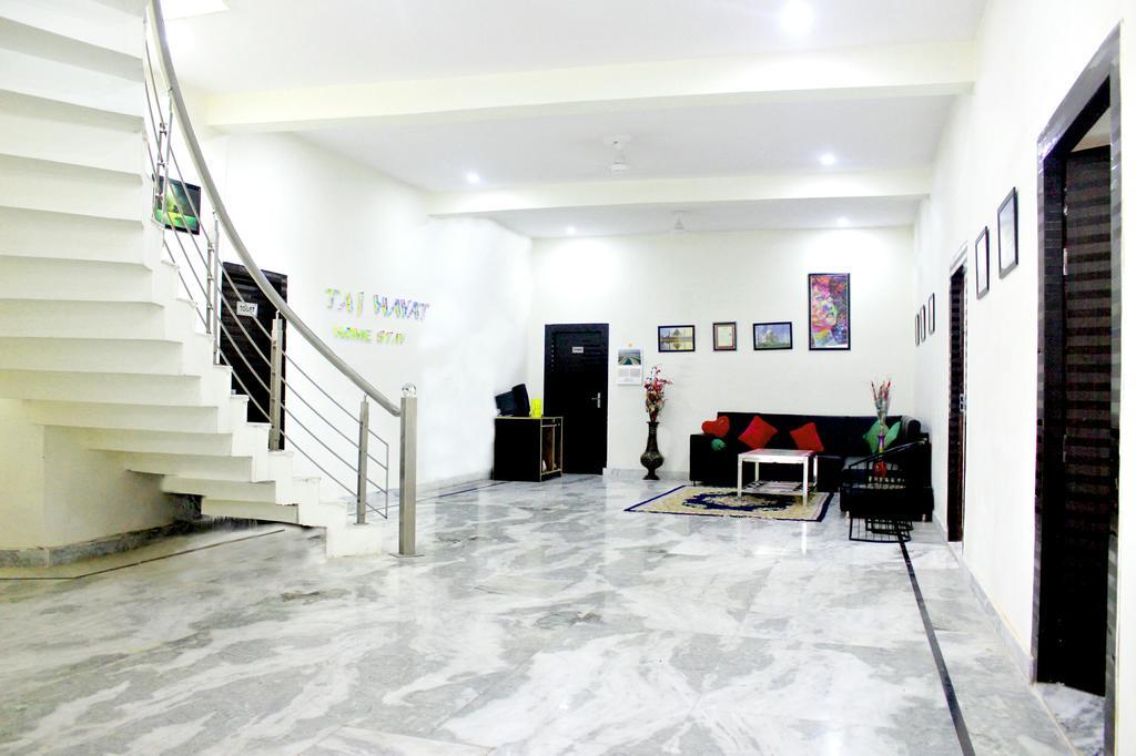 Taj Castle A Boutique Homestay อัครา ภายนอก รูปภาพ
