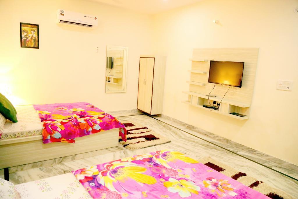 Taj Castle A Boutique Homestay อัครา ภายนอก รูปภาพ